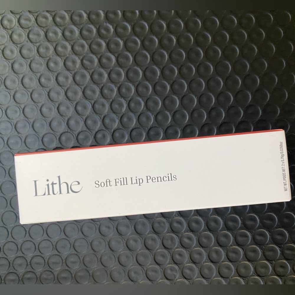 Lithe Soft Fill Lip Pencils new in box